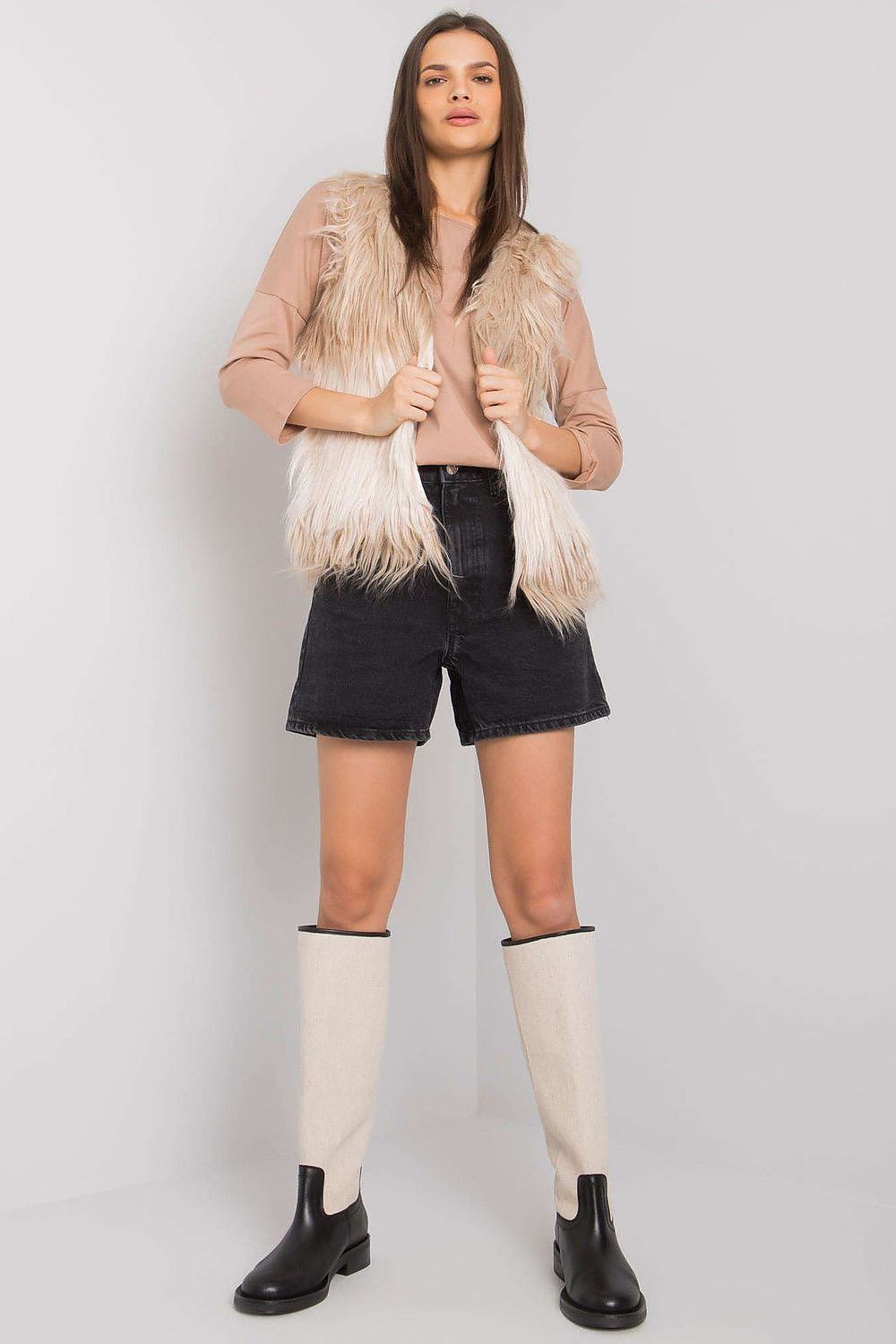  Gilet model 161047 Yups 
